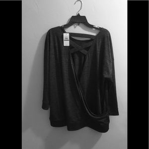 NWT IZOD CRISS-CROSS ACTIVE TOP XXL